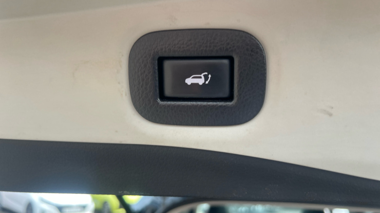 Nissan X-Trail 1.6 dCi Tekna 5dr Diesel Station Wagon